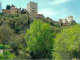 La Alhambra de Granada desde la ribera del río Darro. Spain. La Alhambra de Granada desde la ribera del río Darro. Spain.