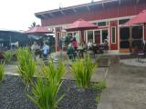 2014-05-07 Open-air restaurant at the Hilo Farmers Market