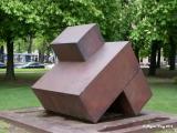 «"Zueinander" (Mutuamente)» Escultor: Alf Lechner - Parque de esculturas (Skulpturenpark Pinakothek) - c/ Barer Straße - Múnich - Alemania «"Zueinander" (Mutuamente)» Escultor: Alf Lechner - Parque de esculturas (Skulpturenpark Pinakothek) - c/ Barer Straße - Múnich - Alemania