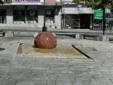 Hof (Bayern) - Der Rotary- oder Kugel-Brunnen in der Altstadt von Hof Hof (Bayern) - Der Rotary- oder Kugel-Brunnen in der Altstadt von Hof