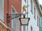 Hof (Bayern) - Das Nasenschild des Restaurants "Trompeter" in der Bismarckstrasse Hof (Bayern) - Das Nasenschild des Restaurants "Trompeter" in der Bismarckstrasse