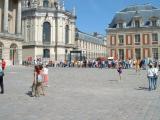 Warteschlange zur Besichtigung des Schloss Versailles Warteschlange zur Besichtigung des Schloss Versailles