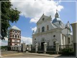 Несвиж. Костёл Тела Господня (Фарный) и Замковая башня / Nesvizh. Church of Corpus Christi (Farny) and Castle Tower