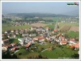 Le Village d'Epagny, au pied de la colline de Gruyères Le Village d'Epagny, au pied de la colline de Gruyères