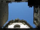 Church of San Nicola al Nilo's dome seen from a courtyard (taken on August 2008)