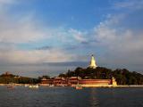 远眺白塔(White Pagoda) 远眺白塔(White Pagoda)