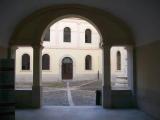 ingresso cortile palazzo de simone