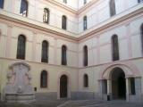 cortile palazzo de simone