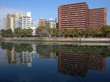 縮景園からのぞむ広島市南区大須賀町