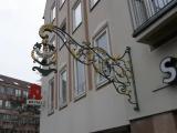 Nürnberg: Zunftzeichen (Apotheke)