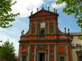 Facciata della "chiesa rossa" (S. Maria Liberatrice) Facciata della "chiesa rossa" (S. Maria Liberatrice)