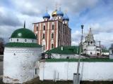 вид на успенский собор и