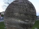 Monumento dedicato allo scienziato Giuseppe Peano, opera di Dario Ghibaudo, lato DX, Cuneo aprile 2009