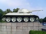 Der Panzer am Sowjetischen Ehrenmal Der Panzer am Sowjetischen Ehrenmal