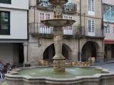 Ourense: Fuente en Plaza do Ferro Ourense: Fuente en Plaza do Ferro
