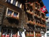 Restau et hôtel pour être ravi au lit.