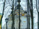 заДЕРЕВЬЯМИ заДЕРЕВЬЯМИ