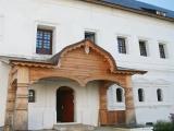 Дворец царя Алексея Михайловича. Резное деревянное крыльцо Дворец царя Алексея Михайловича. Резное деревянное крыльцо