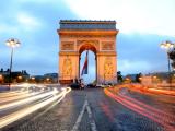 circulation au pied de l'Arc de Triomphe