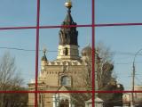 Храм. Отражение в окнах