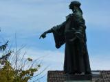 Statua di Cecco d'Ascoli Statua di Cecco d'Ascoli