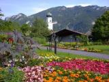 Oberammergau und Blumen. Oberammergau und Blumen.
