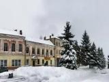 Стоялая ул.: слева – часовня подворья Дорофеевой Югской пустыни (перестр.1870-е гг); правее – памятник адм. Ф.Ф.Ушакова (ск. Е.В.Пасхина; 1997 Стоялая ул.: слева – часовня подворья Дорофеевой Югской пустыни (перестр.1870-е гг); правее – памятник адм. Ф.Ф.Ушакова (ск. Е.В.Пасхина; 1997
