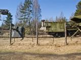 Форт "Красная Горка", слева - 130 мм морская артустановка Б-13-2с, на заднем плане дальномерная вышка 8х6" Кане батареи