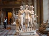Les Trois Grâces, copie romaine d'après un original grec créé durant le II siècle av. J.-C., restauré en 1609. Marbre. Musée du Louvre, Paris. Antiquité grecque Les Trois Grâces, copie romaine d'après un original grec créé durant le II siècle av. J.-C., restauré en 1609. Marbre. Musée du Louvre, Paris. Antiquité grecque