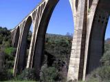 VIADUCTO SOBRE EL RIO GUADALUPEJO DE 230 METROS GUADALUPE CACERES españa * VIADUCTO SOBRE EL RIO GUADALUPEJO DE 230 METROS GUADALUPE CACERES españa *