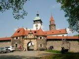 Hrad Bouzov vstupní brána