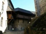 2011, Česká republika, Karlovarský kraj, Loket - hrad a město, historie města sahá do 12. století, kdy zde byl založen královský hrad Loket nad řekou Ohří, centrum města je památkovou rezervací, http://www.virtualtravel.cz/loket/hrad-loket/pohled-od-