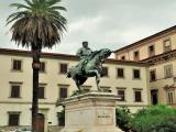 Pistoia (PT): Monumento a Garibaldi. (07-08-2011) Pistoia (PT): Monumento a Garibaldi. (07-08-2011)