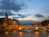 Puente y Consergerie de París Puente y Consergerie de París