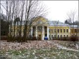 Усадьба Суханово. Главный дом (ныне дом отдыха Союза архитекторов) Усадьба Суханово. Главный дом (ныне дом отдыха Союза архитекторов)