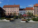 Milevsko - severní část Benešova náměstí (vlevo Pošta) Milevsko - severní část Benešova náměstí (vlevo Pošta)