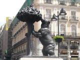 Estatua el Oso y el Madroño. Simbolo de Madrid. España. Estatua el Oso y el Madroño. Simbolo de Madrid. España.
