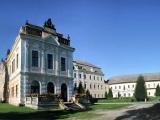 zámek Lysá nad Labem (nyní domov seniorů/seniors home) zámek Lysá nad Labem (nyní domov seniorů/seniors home)