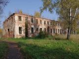 Клин. Руины в бывшей усадьбе Демьяново.. Октябрь 2011г. Клин. Руины в бывшей усадьбе Демьяново.. Октябрь 2011г.