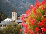 Церковь в Ордино и клумба, church in Ordino and flowers Церковь в Ордино и клумба, church in Ordino and flowers