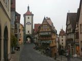 La Plönlein con la Torre de Siebers (izqda) y la Puerta de Kobolzell (derecha) - ROTHENBURG La Plönlein con la Torre de Siebers (izqda) y la Puerta de Kobolzell (derecha) - ROTHENBURG