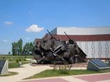 Общий вид скульптурной композиции "Таран"