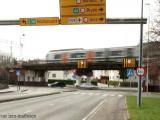 Elveplassen møter Oalsgata rett under jernbanesporet