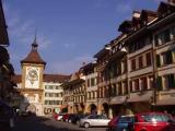 109 Murten, Hauptgasse mit Berntor