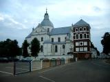 Несвиж. Костёл Тела Господня (Фарный) и Замковая башня / Nesvizh. Church of Corpus Christi (Farny) and Castle Tower