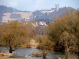Blick über den Main zwischen Nedensdorf und Wiesen auf Schloss Banz Blick über den Main zwischen Nedensdorf und Wiesen auf Schloss Banz