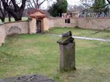 Budeč - hradiště, kostel sv. Petra a Pavla, náhrobek Budeč - hradiště, kostel sv. Petra a Pavla, náhrobek