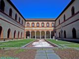 Milano, Castello Sforzesco. Particolare di un chiostro situato all'interno Milano, Castello Sforzesco. Particolare di un chiostro situato all'interno