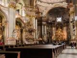 Barroco de Praga (Iglesia de San Nicolás) lateral nave principal Barroco de Praga (Iglesia de San Nicolás) lateral nave principal