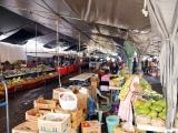2012-05-04 Farmers market in Hilo.